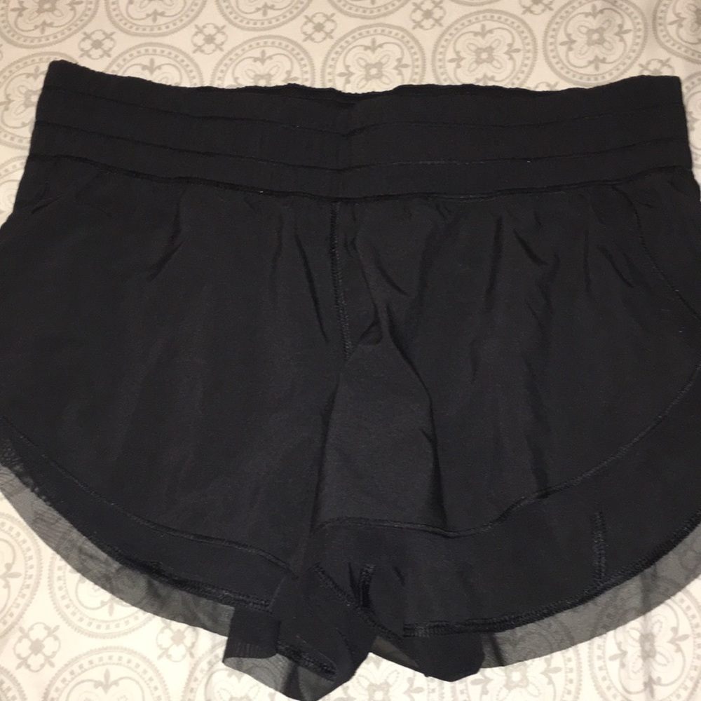 black lulu lemon shorts